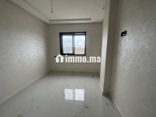 Appartement en vente à A proximité de la nouvelle gare routière. 3 belles chambres. Porte blindée, sécurité - Appartement à vendre - Tanger