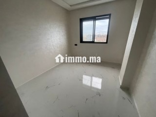 Appartement en vente à A proximité de la nouvelle gare routière. 3 belles chambres. Porte blindée, sécurité - Appartement à vendre - Tanger