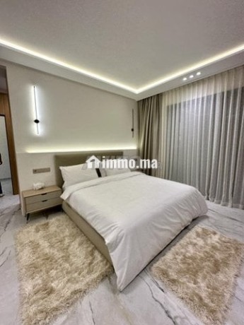 villa-de-luxe-neuf-piscine-meuble-moderne-big-10