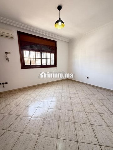 ViLLA à louer 400 m² à Rabat / Hab ou Pro - Location Immobilier - Rabat - photo 5