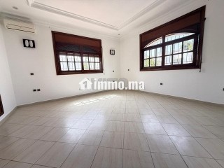 ViLLA à louer 400 m² à Rabat / Hab ou Pro - Villa à louer - Rabat