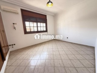 ViLLA à louer 400 m² à Rabat / Hab ou Pro - Villa à louer - Rabat