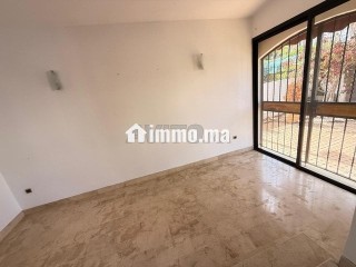 ViLLA à louer 400 m² à Rabat / Hab ou Pro - Villa à louer - Rabat