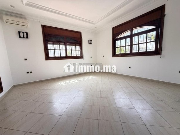 villa-a-louer-400-m2-a-rabat-hab-ou-pro-big-10