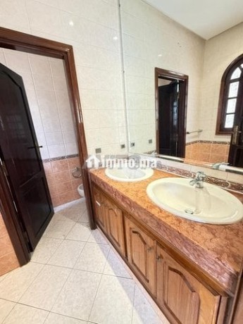 villa-a-louer-400-m2-a-rabat-hab-ou-pro-big-12