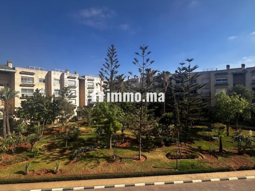 À louer – Spacieux appartement meublé avec terrasse – Quartier Californie - Location Immobilier - Casablanca - photo 3