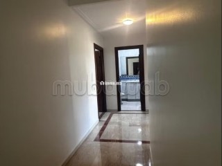 À louer – Spacieux appartement meublé avec terrasse – Quartier Californie - Appartement à louer - Casablanca