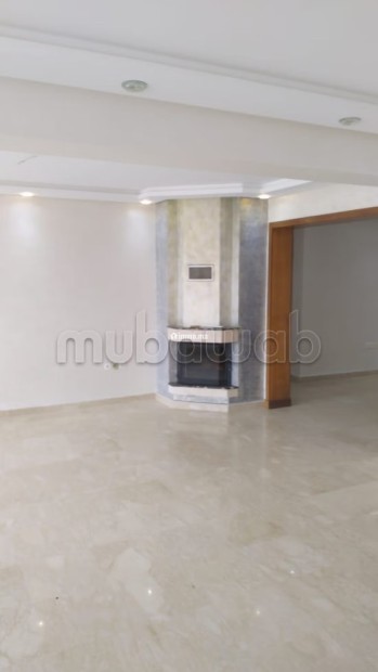 Très bel appartement en location à Riyad.
Superficie 200 m².
Concierge et climatisation - Location Immobilier - Rabat - photo 5