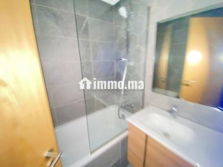 Superbe appartement à louer à Hay El Menzah.
Surface de 127 m².
Bien meublé - Appartement à louer - Rabat