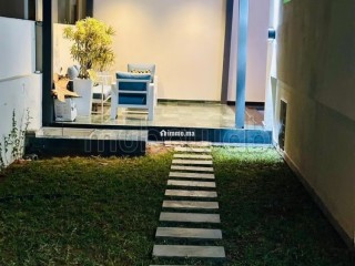 Villa de luxe à vendre à Harhoura. 4 chambres agréables. Porte blindée et chauffage central - Villa à vendre - Autre