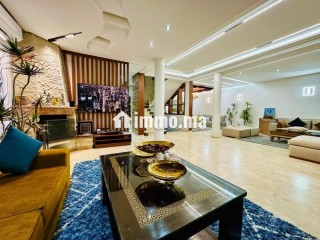 Villa de luxe à vendre à Harhoura. 4 chambres agréables. Porte blindée et chauffage central - Villa à vendre - Autre