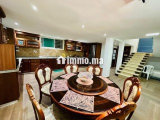 Villa de luxe à vendre à Harhoura. 4 chambres agréables. Porte blindée et chauffage central - Villa à vendre - Autre