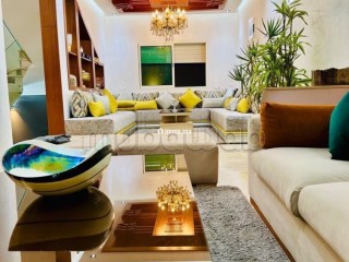 Villa de luxe à vendre à Harhoura. 4 chambres agréables. Porte blindée et chauffage central - Villa à vendre - Autre