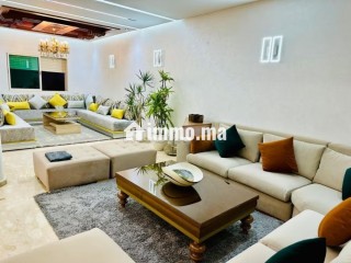 Villa de luxe à vendre à Harhoura. 4 chambres agréables. Porte blindée et chauffage central - Villa à vendre - Autre