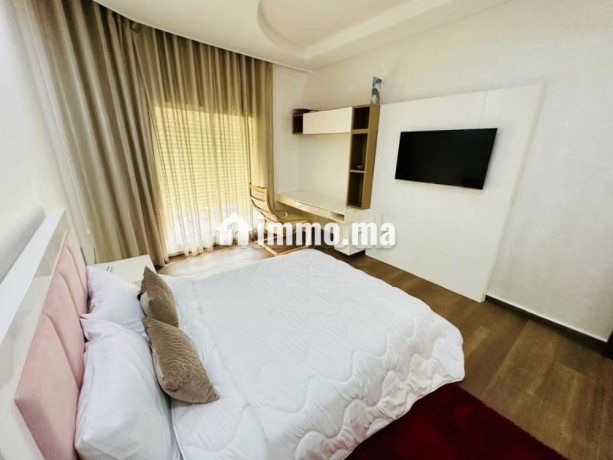 villa-de-luxe-a-vendre-a-harhoura-4-chambres-agreables-porte-blindee-et-chauffage-central-big-10