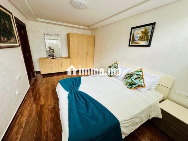 villa-de-luxe-a-vendre-a-harhoura-4-chambres-agreables-porte-blindee-et-chauffage-central-big-4