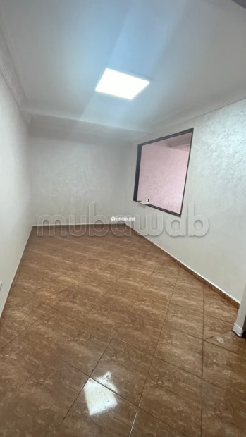 Bureaux à l'achat à Agdal.
Superficie 116 m².
Ascenseur et garage - Vente Immobilier - Rabat - photo 3