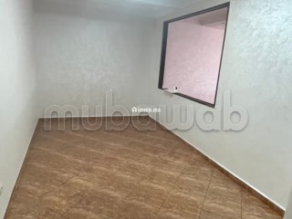 Bureaux à l'achat à Agdal.
Superficie 116 m².
Ascenseur et garage - Bureau à vendre - Rabat