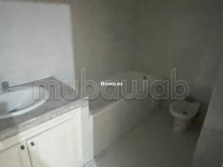 Bureaux à l'achat à Agdal.
Superficie 116 m².
Ascenseur et garage - Bureau à vendre - Rabat