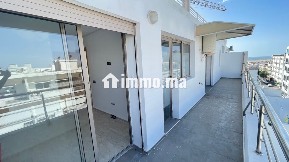 Vend appartement en Hassan Centre Ville. 1 Pièce. Avec ascenseur et terrasse - Vente Immobilier - Rabat - photo 3