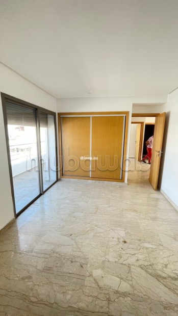 Vend appartement en Hassan Centre Ville. 1 Pièce. Avec ascenseur et terrasse - Vente Immobilier - Rabat - photo 6