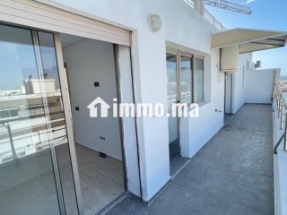 Vend appartement en Hassan Centre Ville. 1 Pièce. Avec ascenseur et terrasse - Appartement à vendre - Rabat