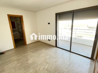Vend appartement en Hassan Centre Ville. 1 Pièce. Avec ascenseur et terrasse - Appartement à vendre - Rabat