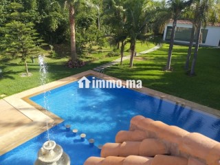 Somptueuse villa à vendre à Souissi. 5 belles chambres. Concierge et climatisation - Villa à vendre - Rabat