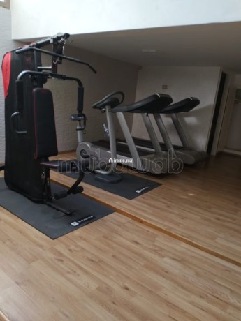 somptueuse-villa-a-vendre-a-souissi-5-belles-chambres-concierge-et-climatisation-big-2