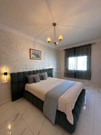 location-dun-appartement-en-centre-8-pieces-ascenseur-et-places-de-parking-big-1