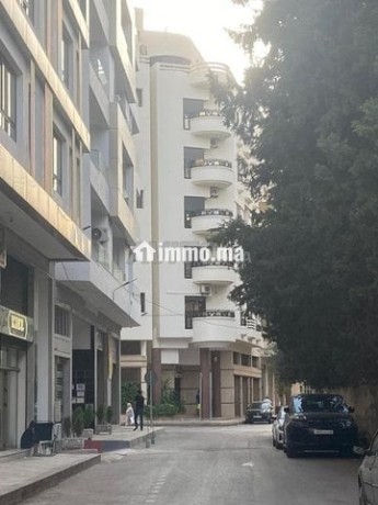 local-a-vendre-devant-lhotel-mariott-big-4