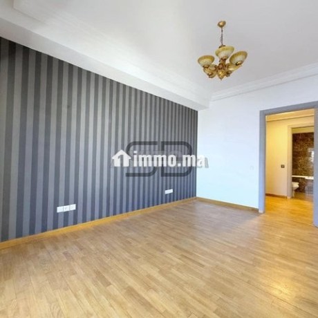 appartement-sur-racine-big-9