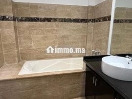Appt Moderne 97m 2façade avec Terrasse - Appartement à louer - Casablanca