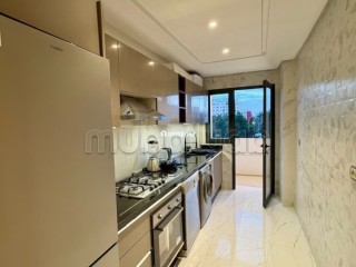 Location d'un appartement à Azrou. 3 pièces confortables. Antenne parabolique et sécurité - Appartement à vendre - Azrou