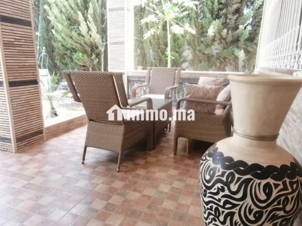 belle-villa-avec-piscine-en-pleine-nature-big-5