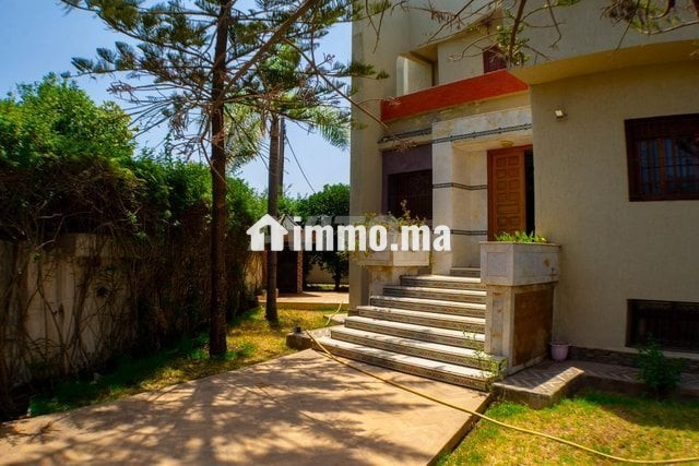 VILLA COIN 700 m² SUR BOULEVARD USAGE COMMERCIAL - Location Immobilier - Kenitra - photo 1