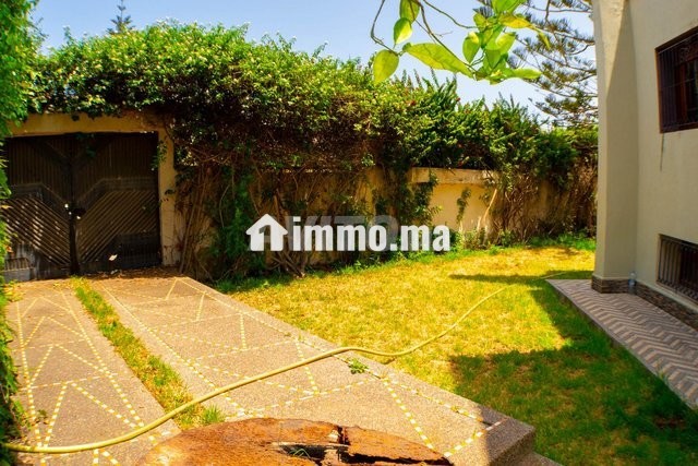 VILLA COIN 700 m² SUR BOULEVARD USAGE COMMERCIAL - Location Immobilier - Kenitra - photo 2