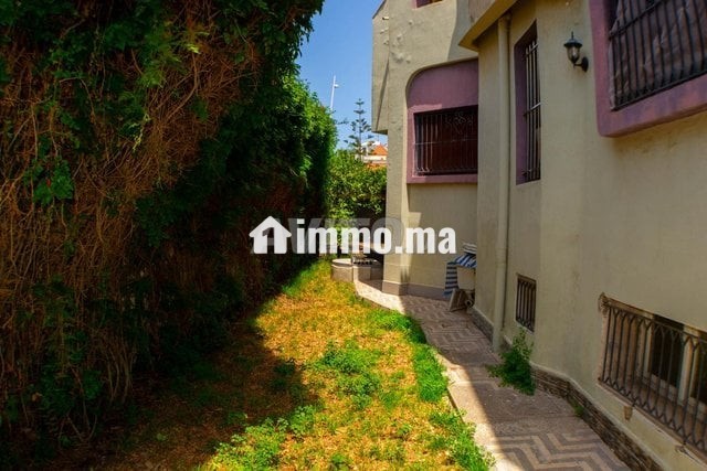 VILLA COIN 700 m² SUR BOULEVARD USAGE COMMERCIAL - Location Immobilier - Kenitra - photo 5