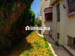 VILLA COIN 700 m² SUR BOULEVARD USAGE COMMERCIAL - Villa à louer - Kenitra