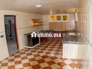 VILLA COIN 700 m² SUR BOULEVARD USAGE COMMERCIAL - Villa à louer - Kenitra