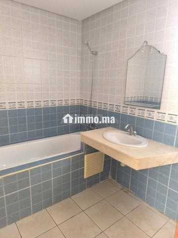 À louer Bel appart à Californie, résidence fermée - Location Immobilier - Casablanca - photo 6