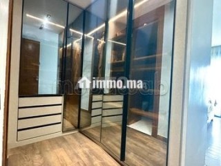 APPARTEMENT MEUBLÉ ÉTAGE ÉLEVÉ À LOUER À CFC - Appartement à louer - Casablanca