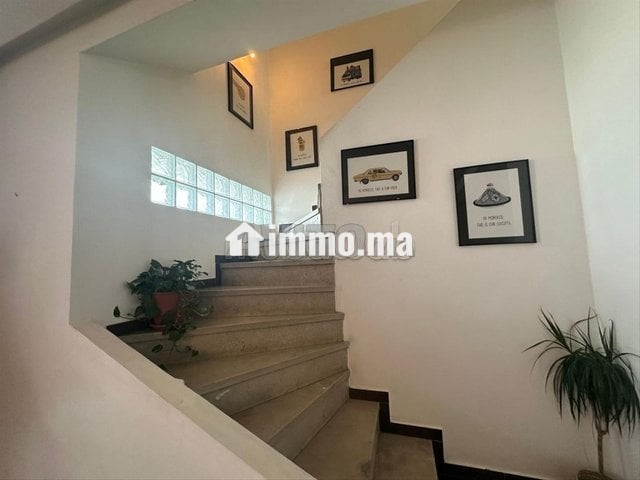 À LOUER TRIPLEX MEUBLES CO UNE VILLA À GAUTIER - Location Immobilier - Casablanca - photo 4