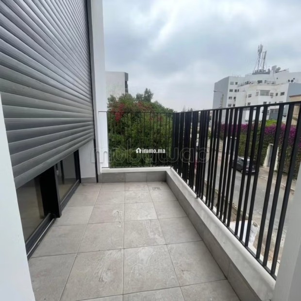 Tres beau studio vide neuf jamais habité à louer oasis - Location Immobilier - Casablanca - photo 2