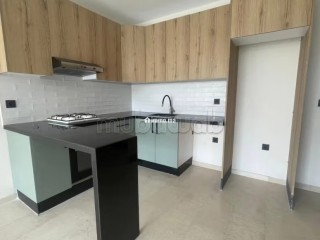 Tres beau studio vide neuf jamais habité à louer oasis - Appartement à louer - Casablanca