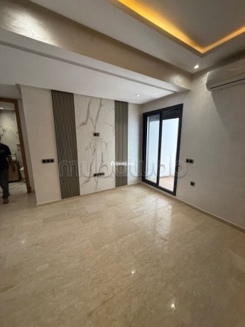 studio-vide-a-louer-55-m2-a-casablanca-big-2
