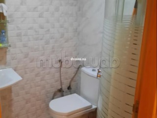 Superbe appartement à vendre à Sala el Jadida. 2 grandes pièces. Antenne parabolique et sécurité. - Appartement à vendre - Autre