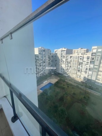 superbe-appartement-avec-vue-sur-piscine-et-jardin-big-0
