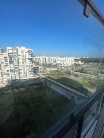 superbe-appartement-avec-vue-sur-piscine-et-jardin-big-1