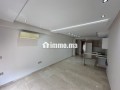 beaux-bureaux-a-louer-a-bourgogne-ouest-surface-de-65-m2-avec-ascenseur-small-1